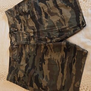 O'Neill Mens Standard Fit Camo Shorts 42